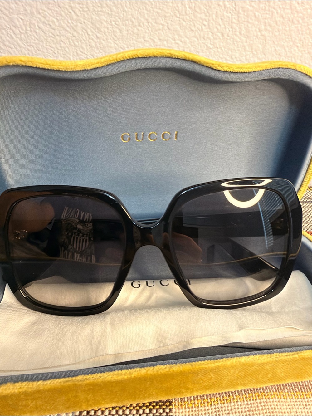 Authentic Gucci Black Oversized Square Sunglasses with Dark Lenses